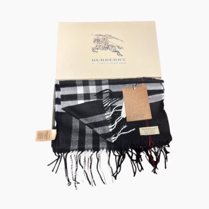 Burberry Кашмирен Шал
